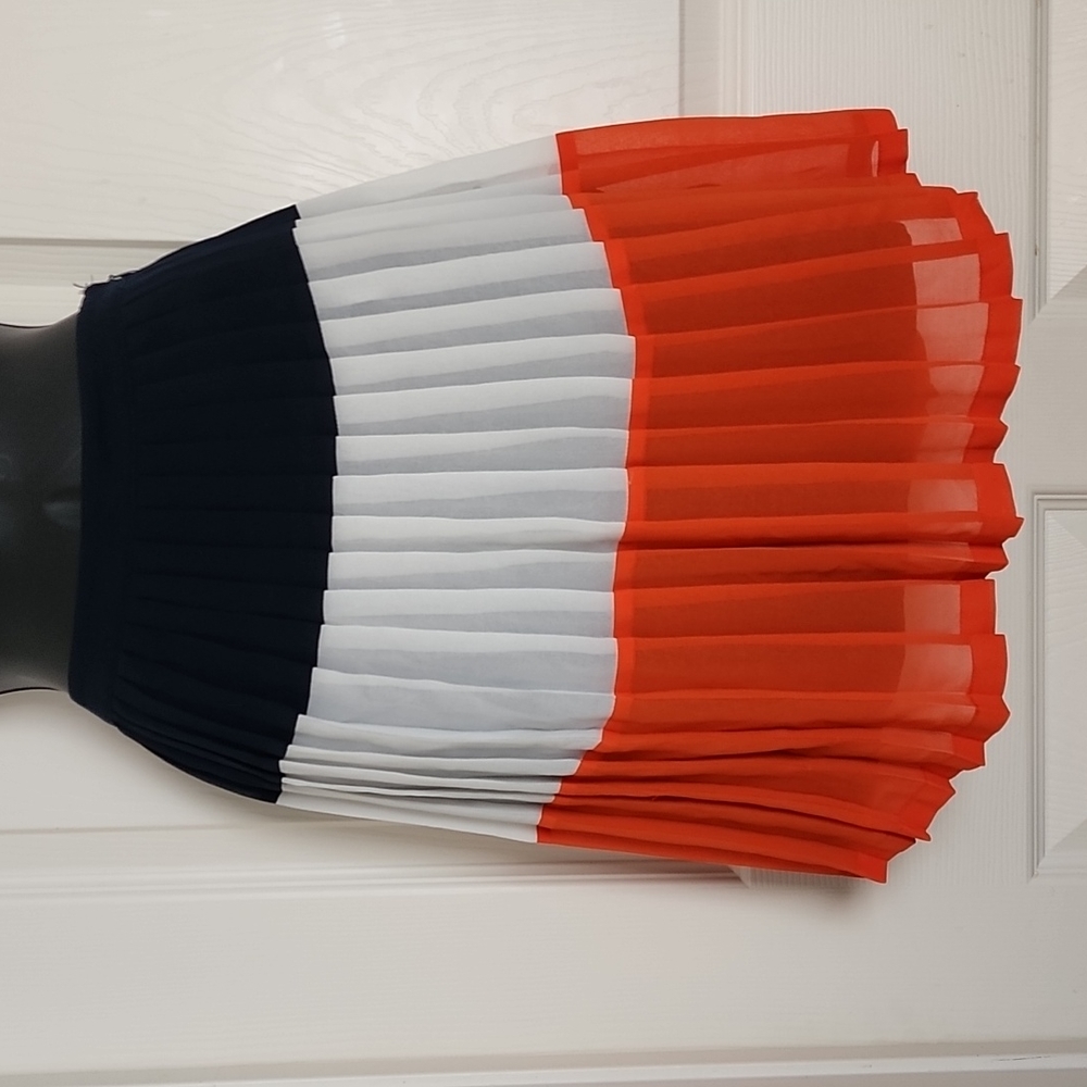Banana Republic Pleated Contrast Skirt